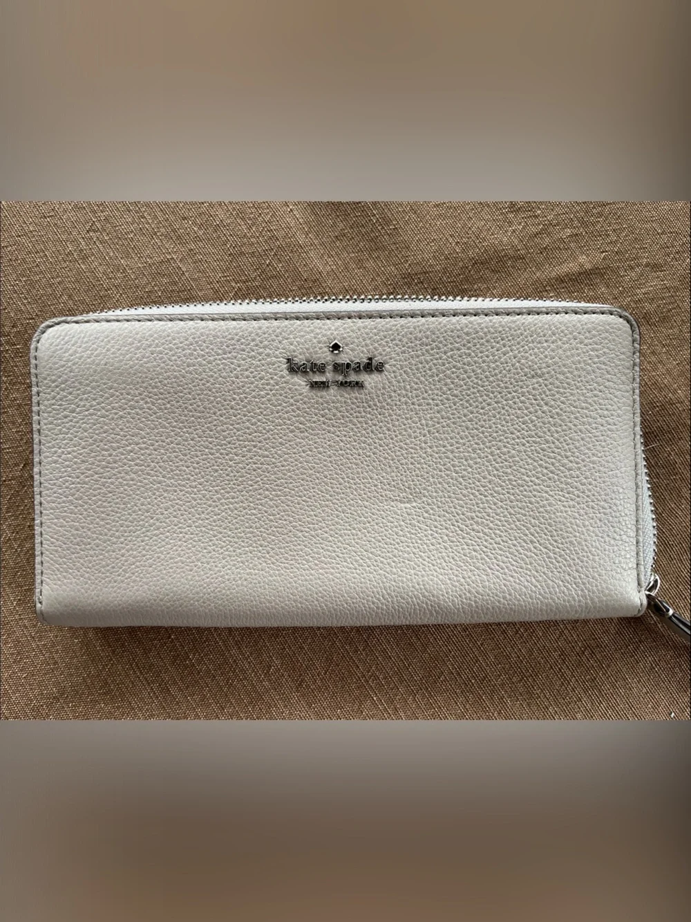 kate spade White Pebbled Leather Zip Wallet